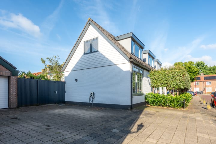 Photo 84 of Margrietstraat 15