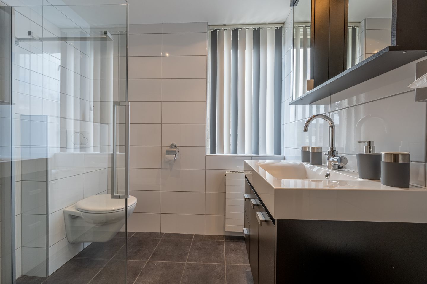 Photo 19 of Heyne van Althenastraat 28