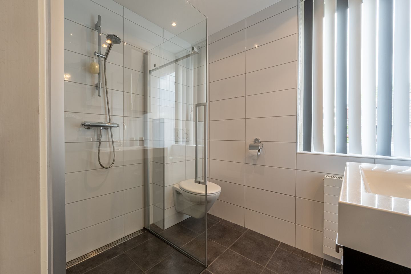 Photo 20 of Heyne van Althenastraat 28