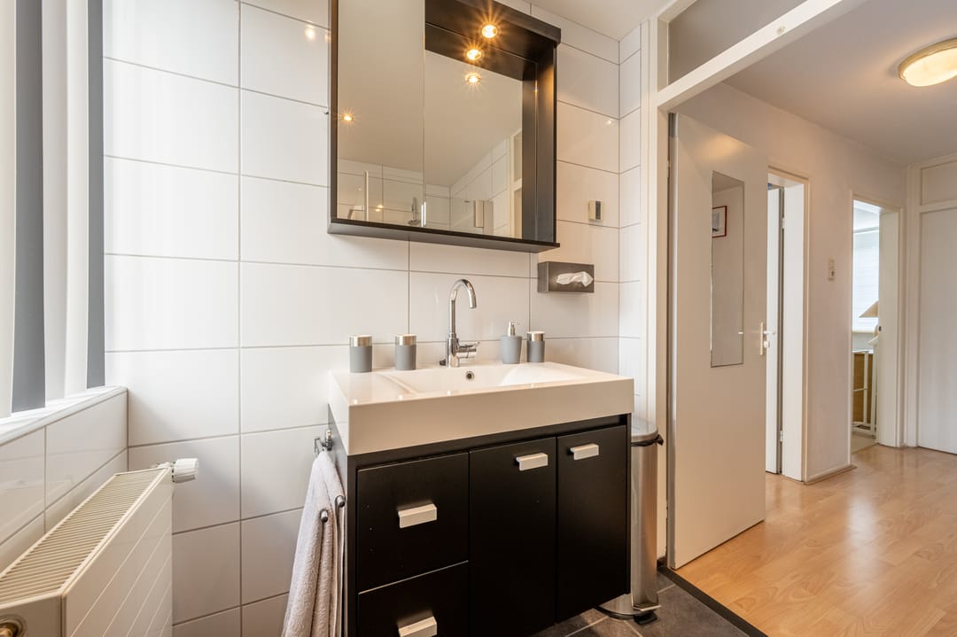 Photo 22 of Heyne van Althenastraat 28