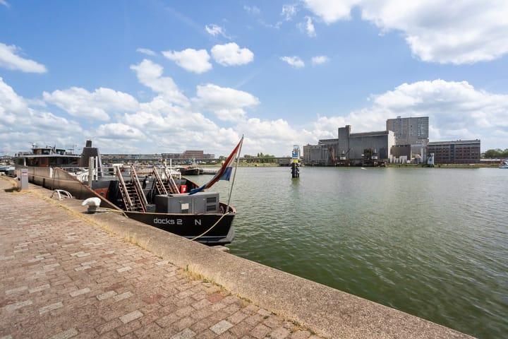 Foto 26 van Maashavenweg 202