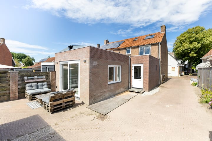 Foto 11 van Schoolstraat 1