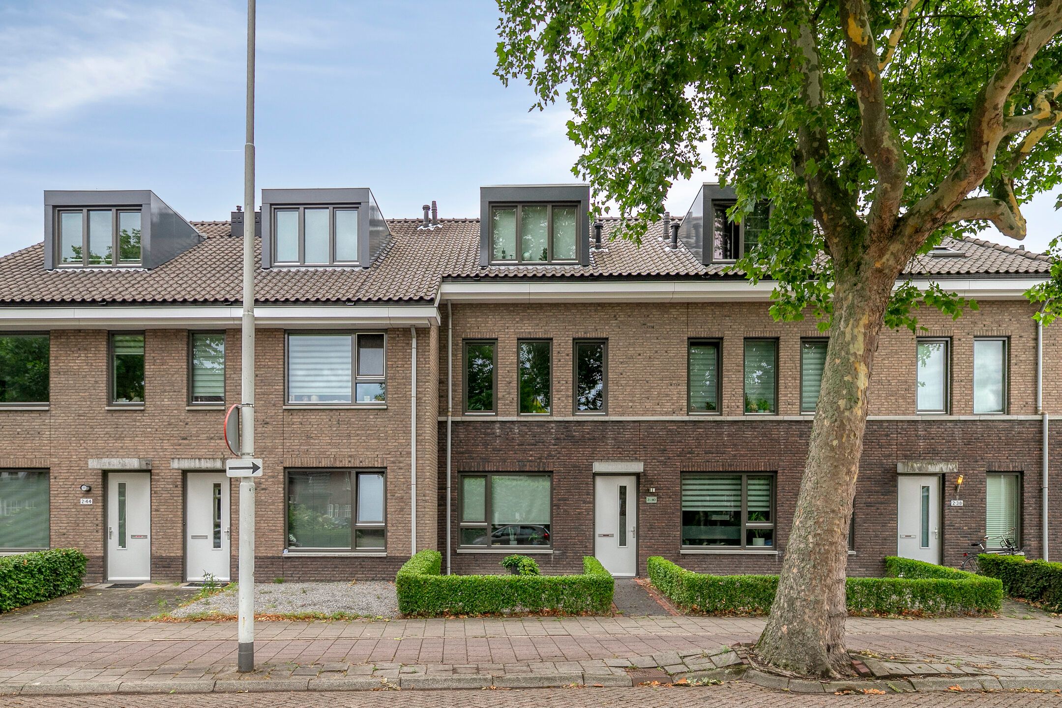 Foto 6 van Rijnstraat 2-26