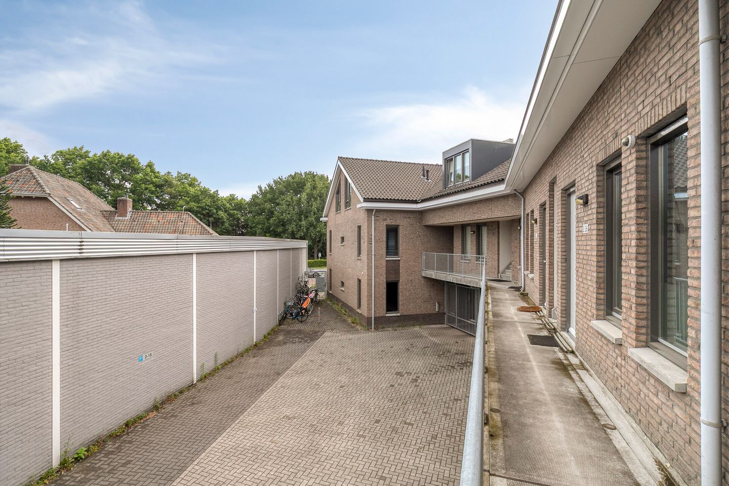 Foto 10 van Rijnstraat 2-26