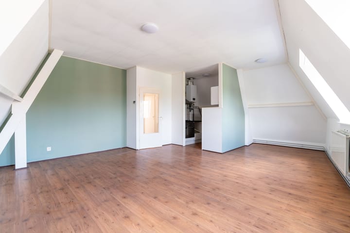 Foto 9 van Vrouwjuttenland 35-C