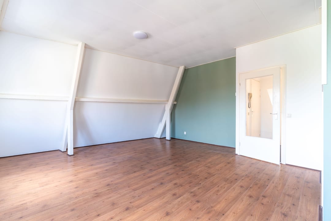 Foto 13 van Vrouwjuttenland 35-C