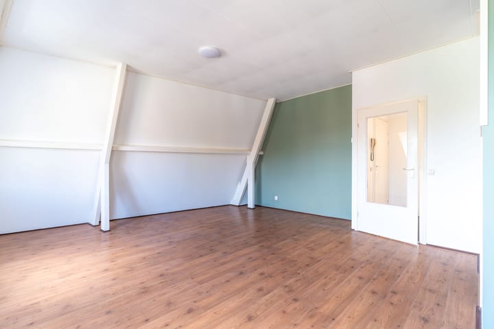 Foto 13 van Vrouwjuttenland 35-C