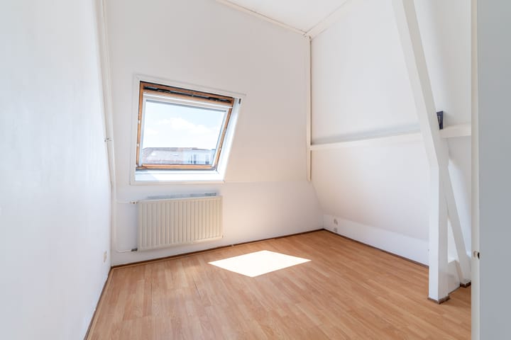 Foto 14 van Vrouwjuttenland 35-C