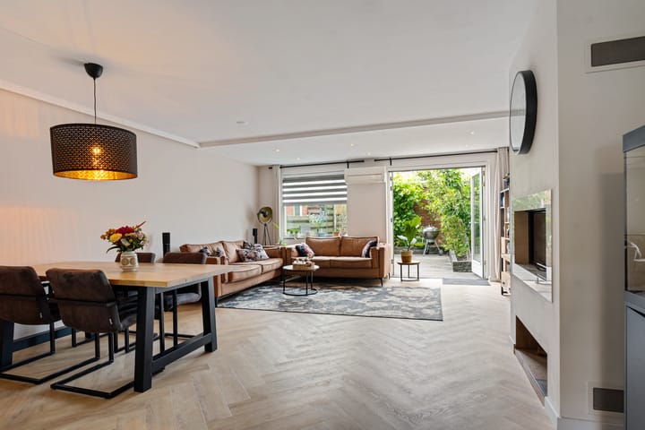 Foto 21 van Pernisstraat 67