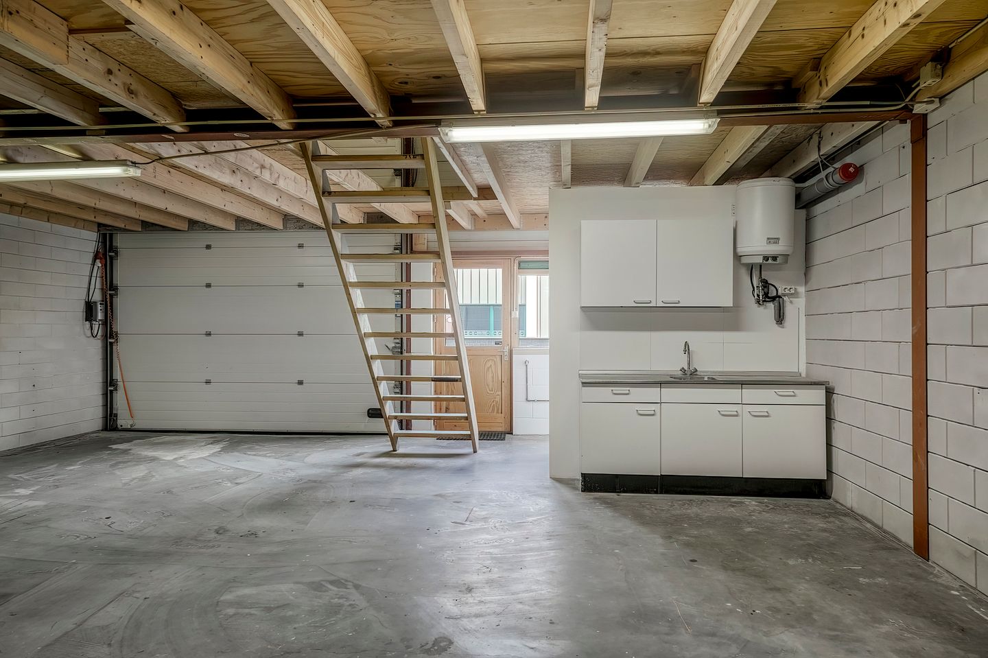 View photo 5 of Rooseveltstraat 6-B