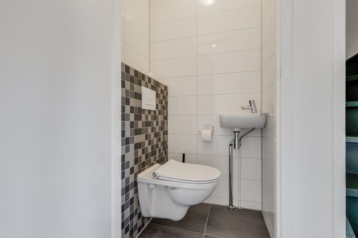 Photo 22 of Ratumsestraat 140