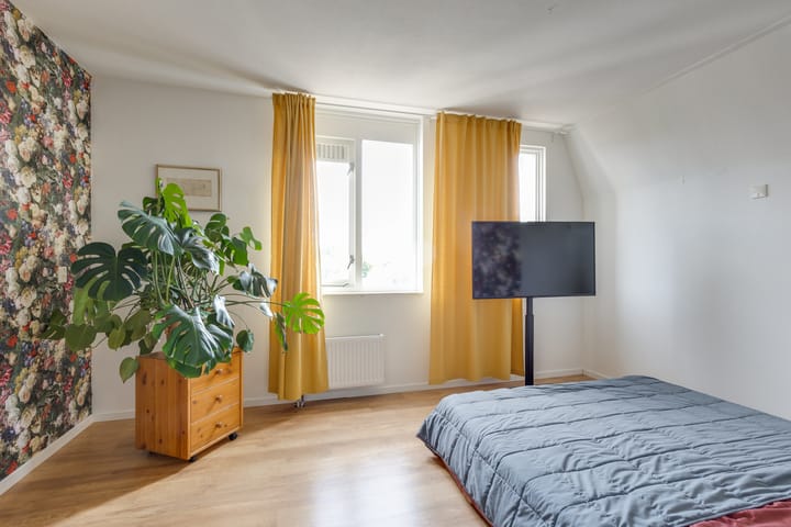 Photo 25 of Ratumsestraat 140