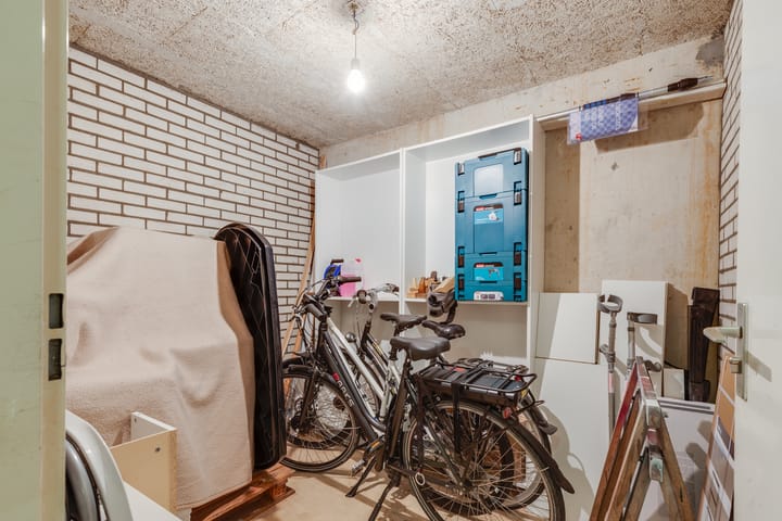 Photo 38 of Ratumsestraat 140