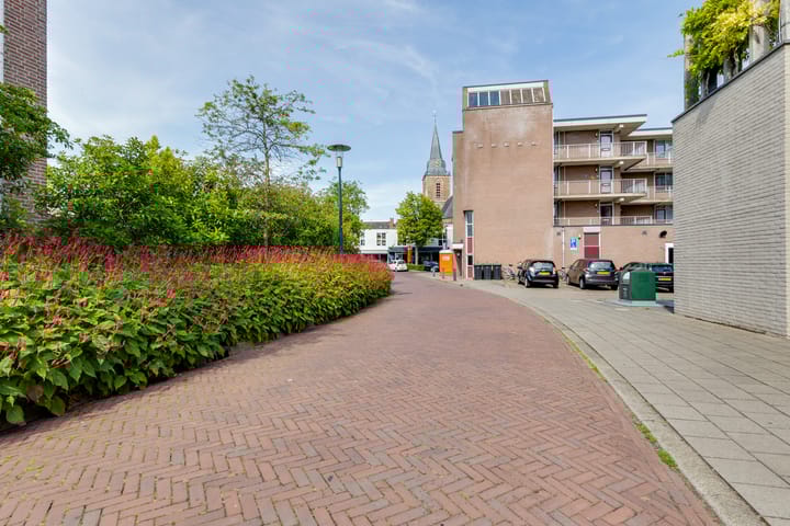 Photo 41 of Ratumsestraat 140