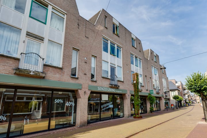 Photo 43 of Ratumsestraat 140