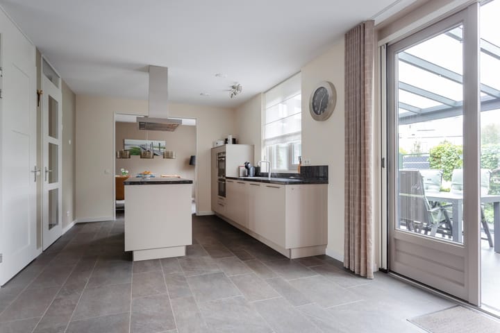 Foto 2 van Windmolen 8