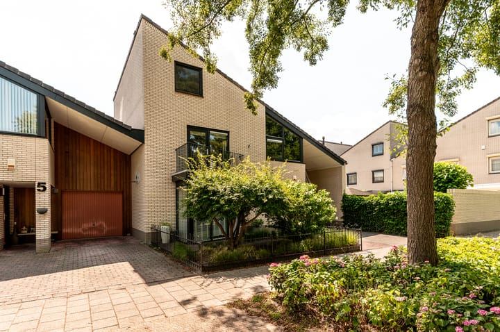 Foto 53 van Elzenstraat 6