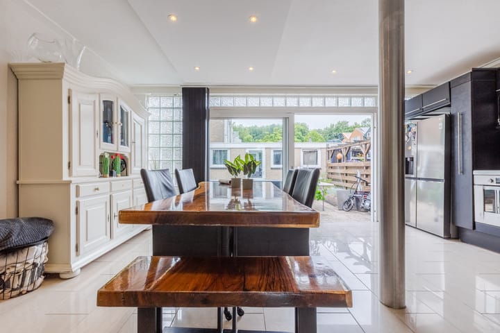 Photo 3 of Perzikkruidweg 35