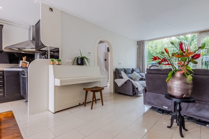 Photo 16 of Perzikkruidweg 35