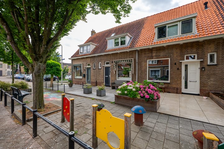 Foto 11 van Vermeerstraat 4