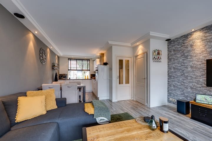 Foto 16 van Vermeerstraat 4