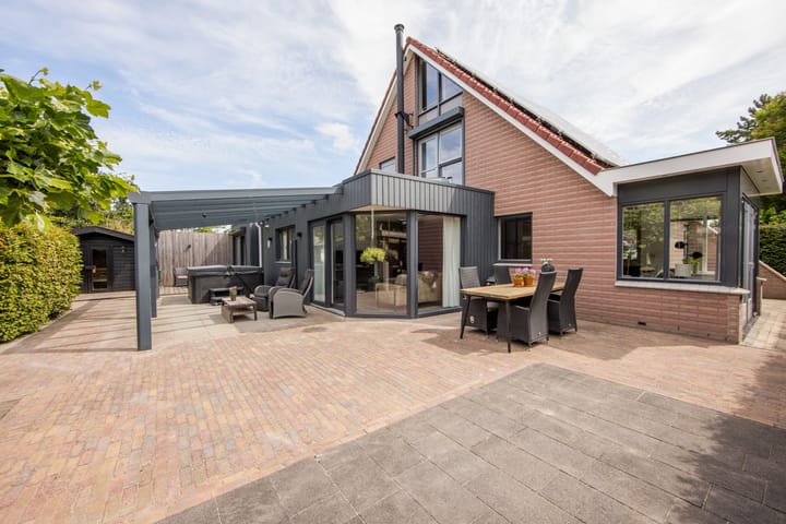 Foto 27 van Meteoorbaan 9