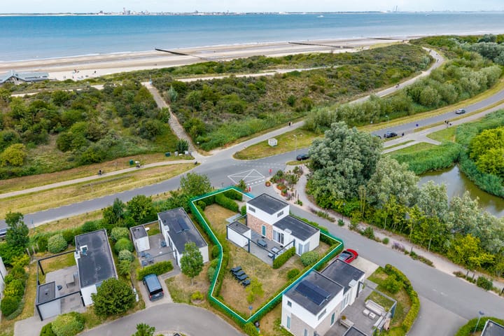 Photo 2 of Nieuwesluisweg 1-A1055