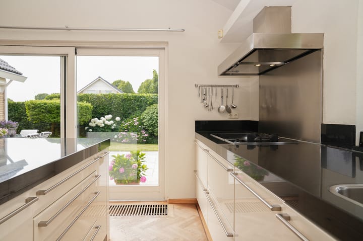 Photo 18 of Brouwersstraat 12