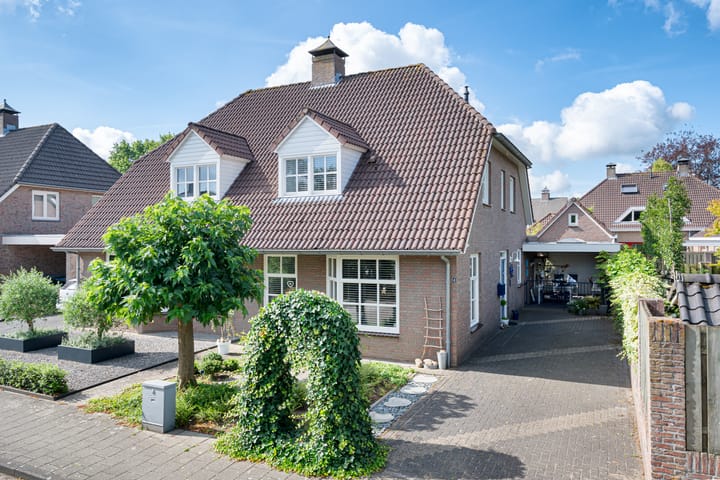 Foto 1 van Klaverwei 4