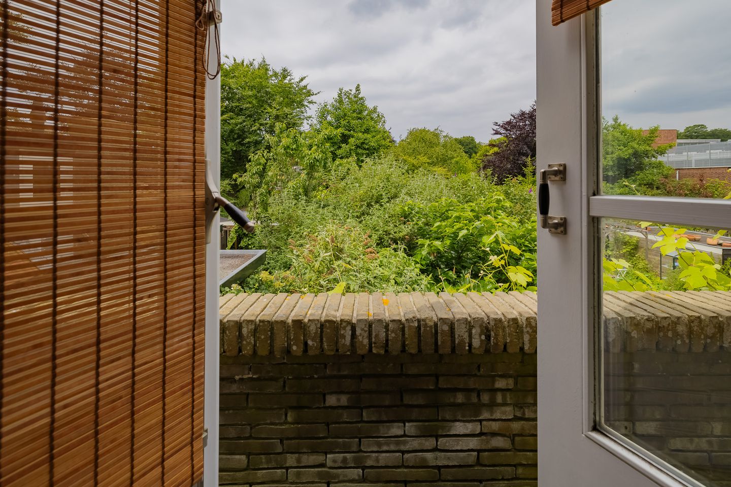 Foto 25 van Bloemendaalsestraatweg 151