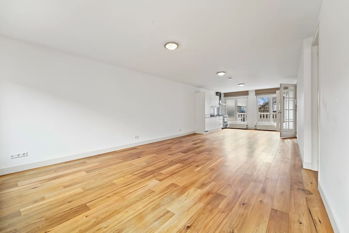 Photo 2 of Noordeinde 89-A