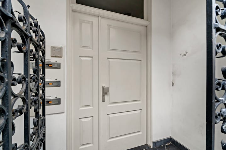 Photo 5 of Noordeinde 89-A