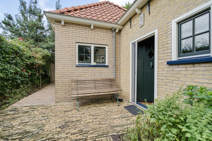 Photo 29 of 't Sou 44