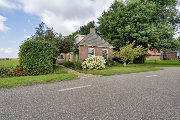 Photo 43 of 't Sou 44