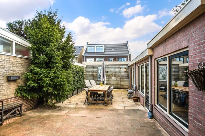 Foto 4 van Kennemerstraatweg 219