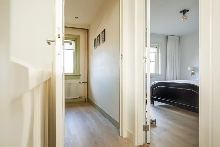 Photo 21 of Kennemerstraatweg 219