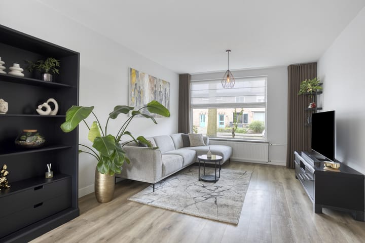 Photo 8 of Uranusstraat 26