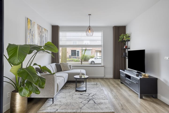 Photo 9 of Uranusstraat 26