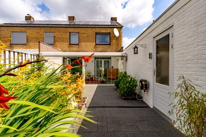 Foto 28 van Burg Fredrixstraat 36