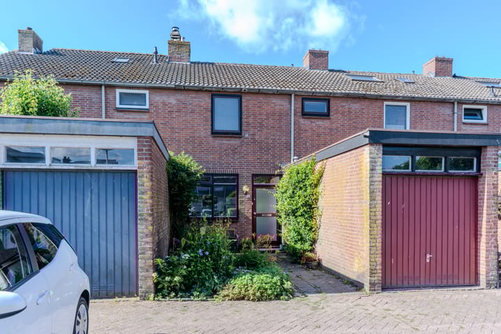 Foto 37 van Oranjestraat 15