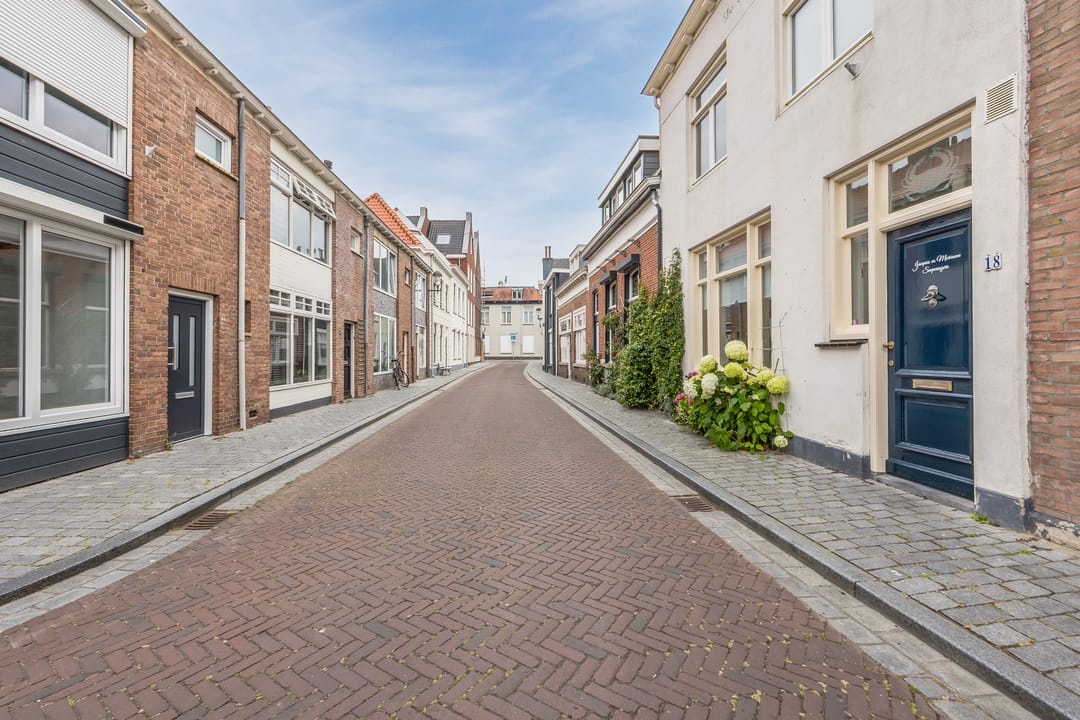 Photo 41 of Pastoor Lancrietstraat 1