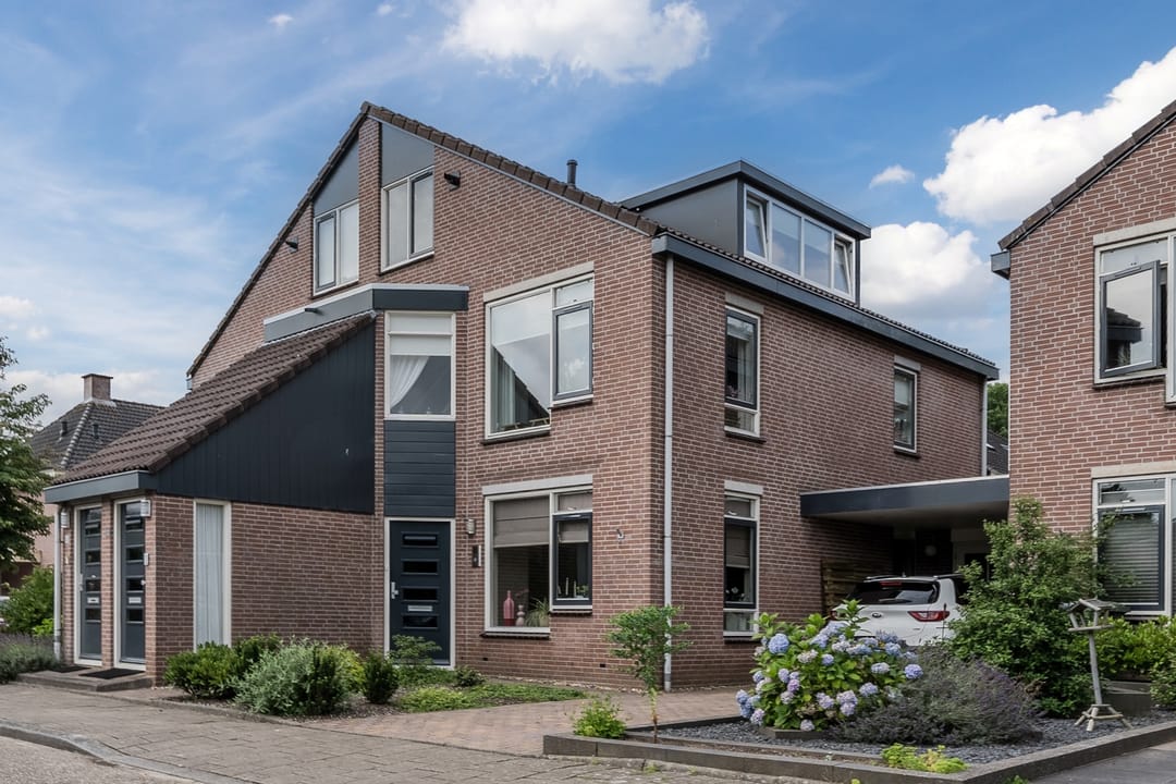 Foto 1 van Merelweg 20