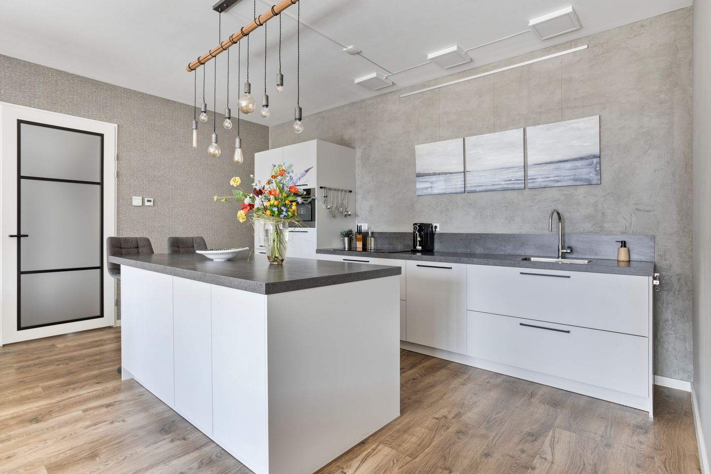 Foto 5 van Kanseliersplein 183