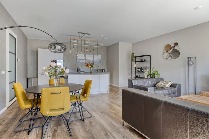 Foto 24 van Kanseliersplein 183