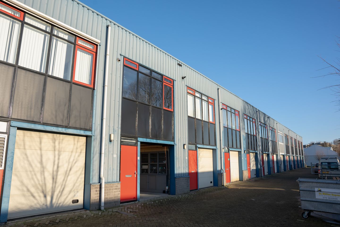 Bekijk foto 2 van Ambachtshof 25
