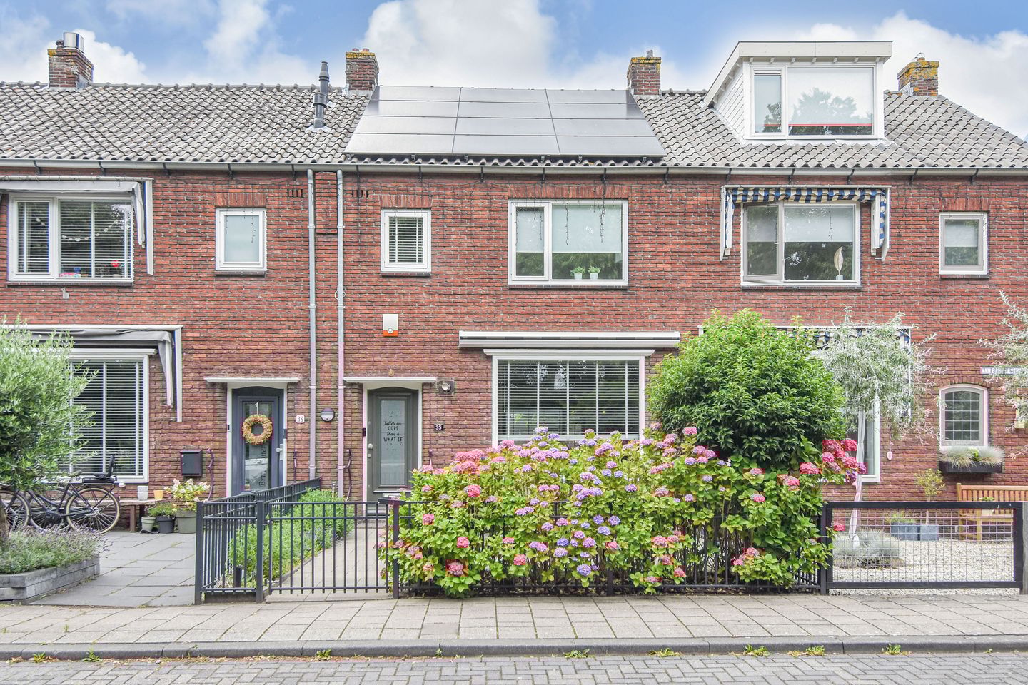 Foto 1 van van Baerlestraat 35