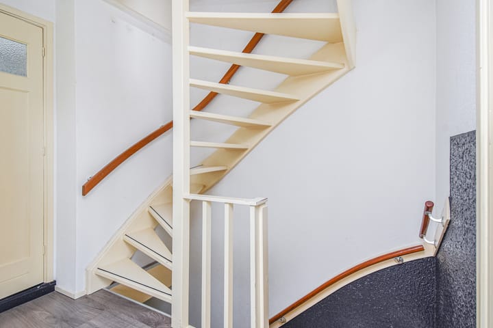 Foto 18 van van Baerlestraat 35