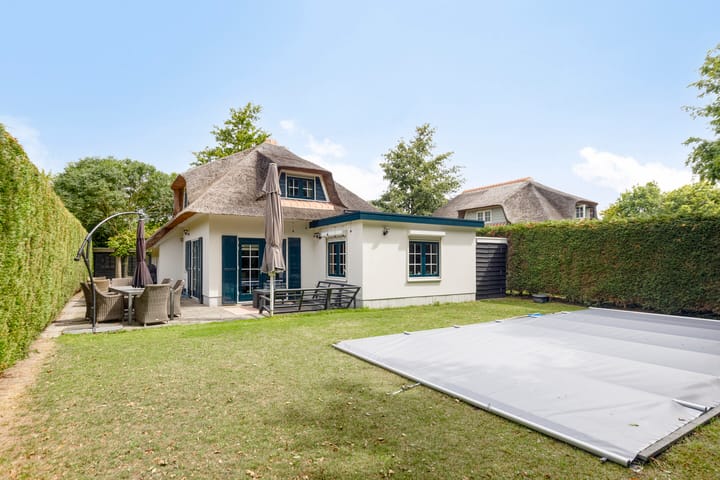 Photo 2 of Strandlaan 60