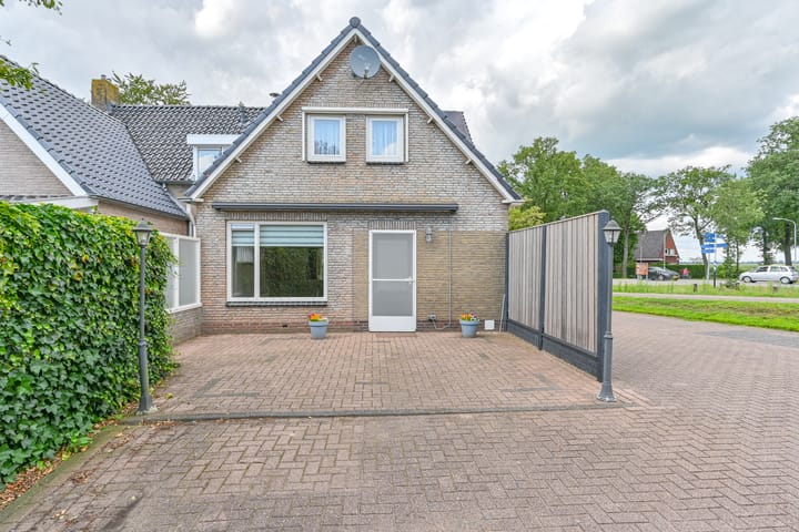 Foto 35 van Hoofdstraat 1