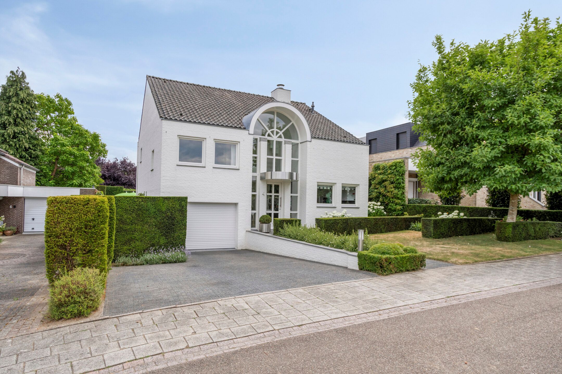 Photo 6 of Montjoiestraat 4